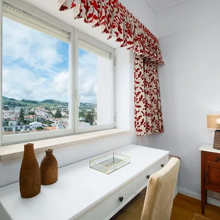 Apartment Sea & Sky 17 - Location & View Of The Ponta Delgada