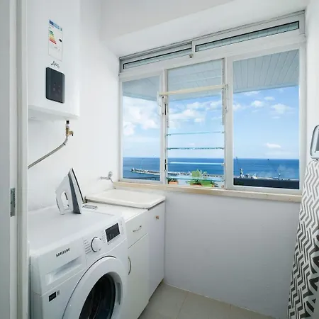 Sea & Sky 17 - Location & View Of The Lägenhet