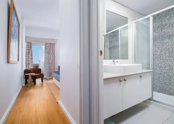 Sea & Sky 17 - Location & View Of The